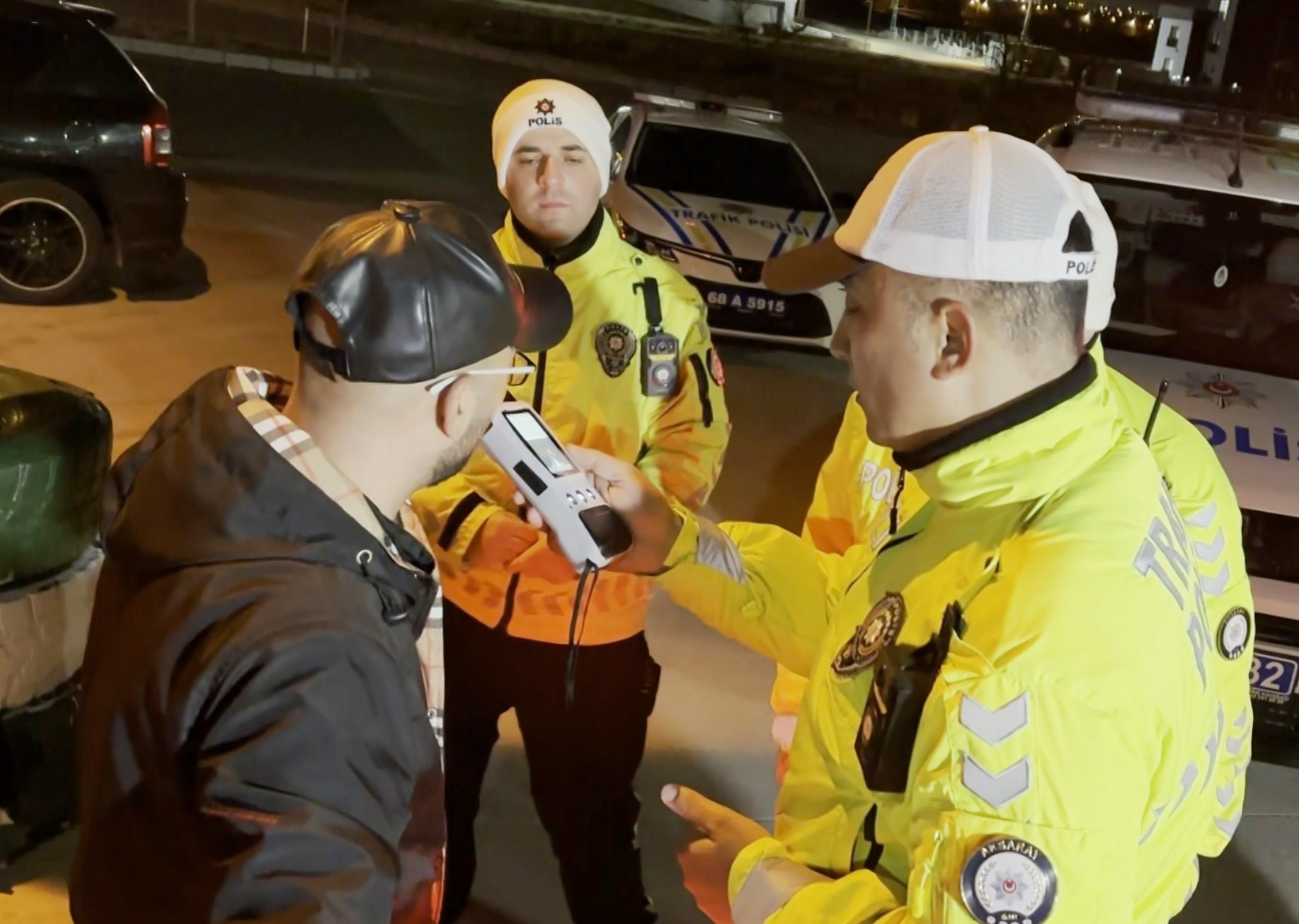 “Problemli Olan Sizsiniz” Dedi, Alkollü Çıktı!