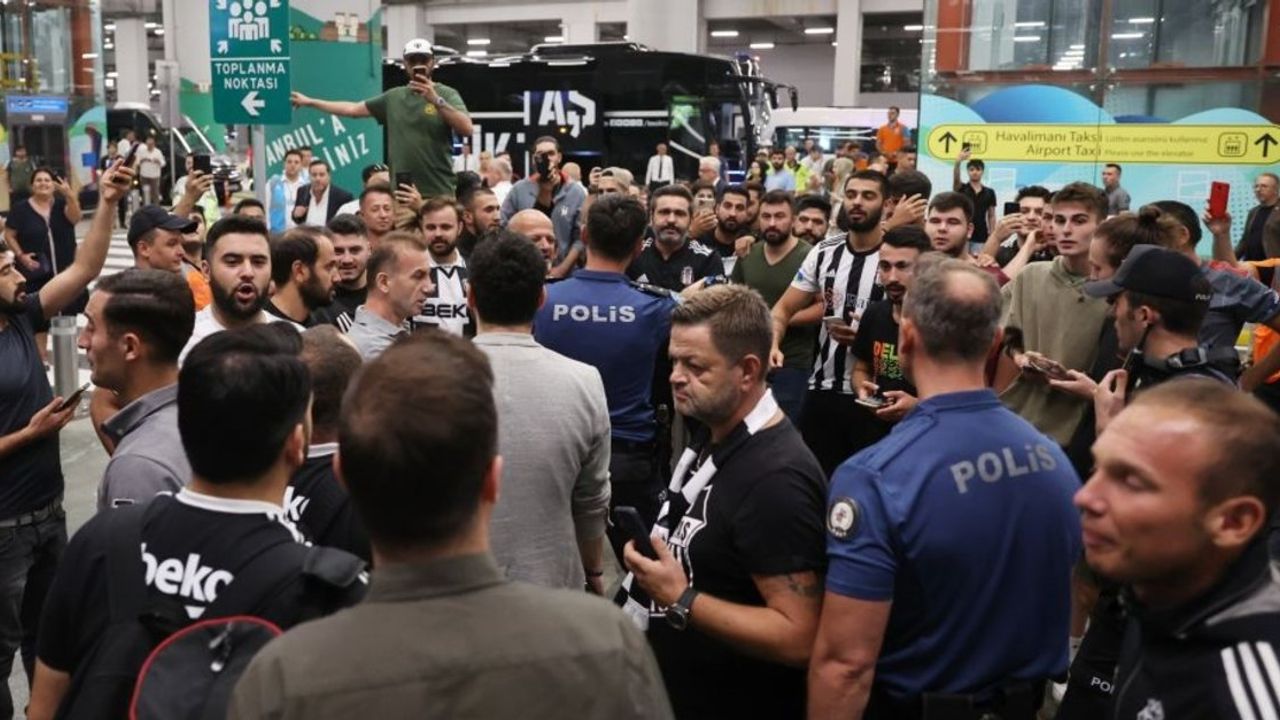 Beşiktaş, Alanya Deplasmanı İçin Coşkulu Bir Karşılama ile Geldi