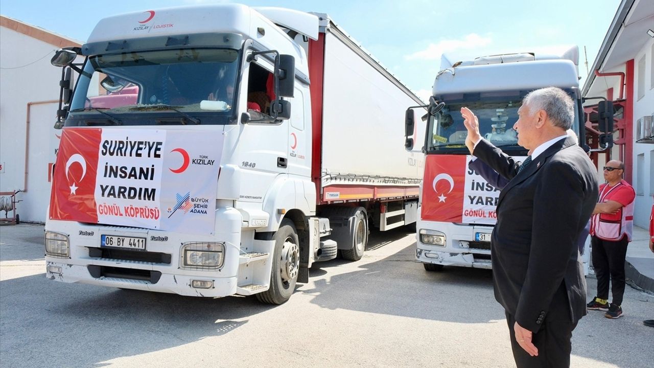Adana'dan Suriye’ye 3 tır hijyen malzemesi gönderildi