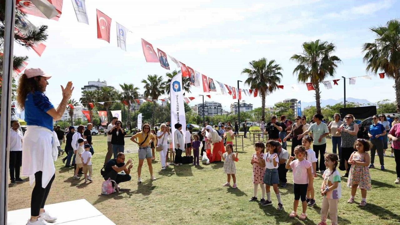 Antalyalılar Aile Haftası’nı şenlikle kutladı
