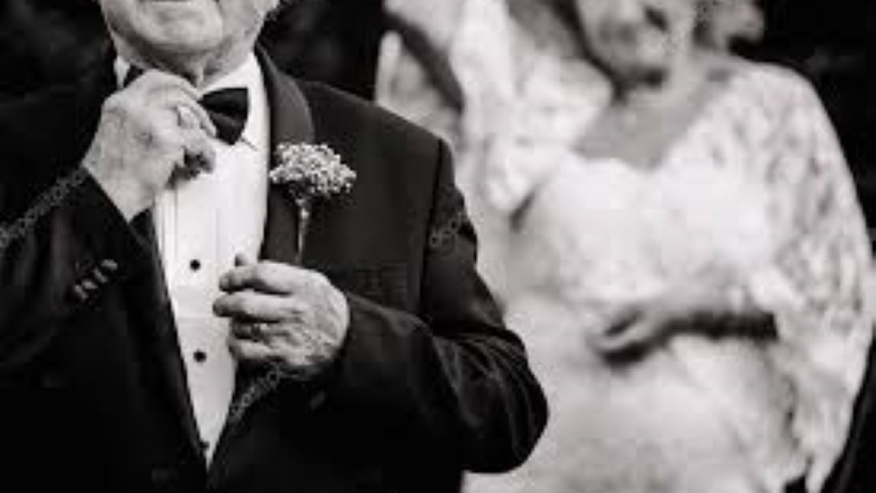 Depremzede Çift, 70 Yıl Sonra Huzurevinde Yeniden "Evet" Dedi