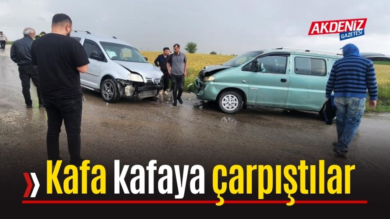 Osmaniye’de minibüs ile ticari araç çarpıştı