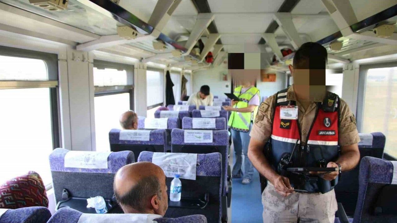 Erzurum Jandarmasından Doğu Ekspresi'nde Güvenlik Denetimi