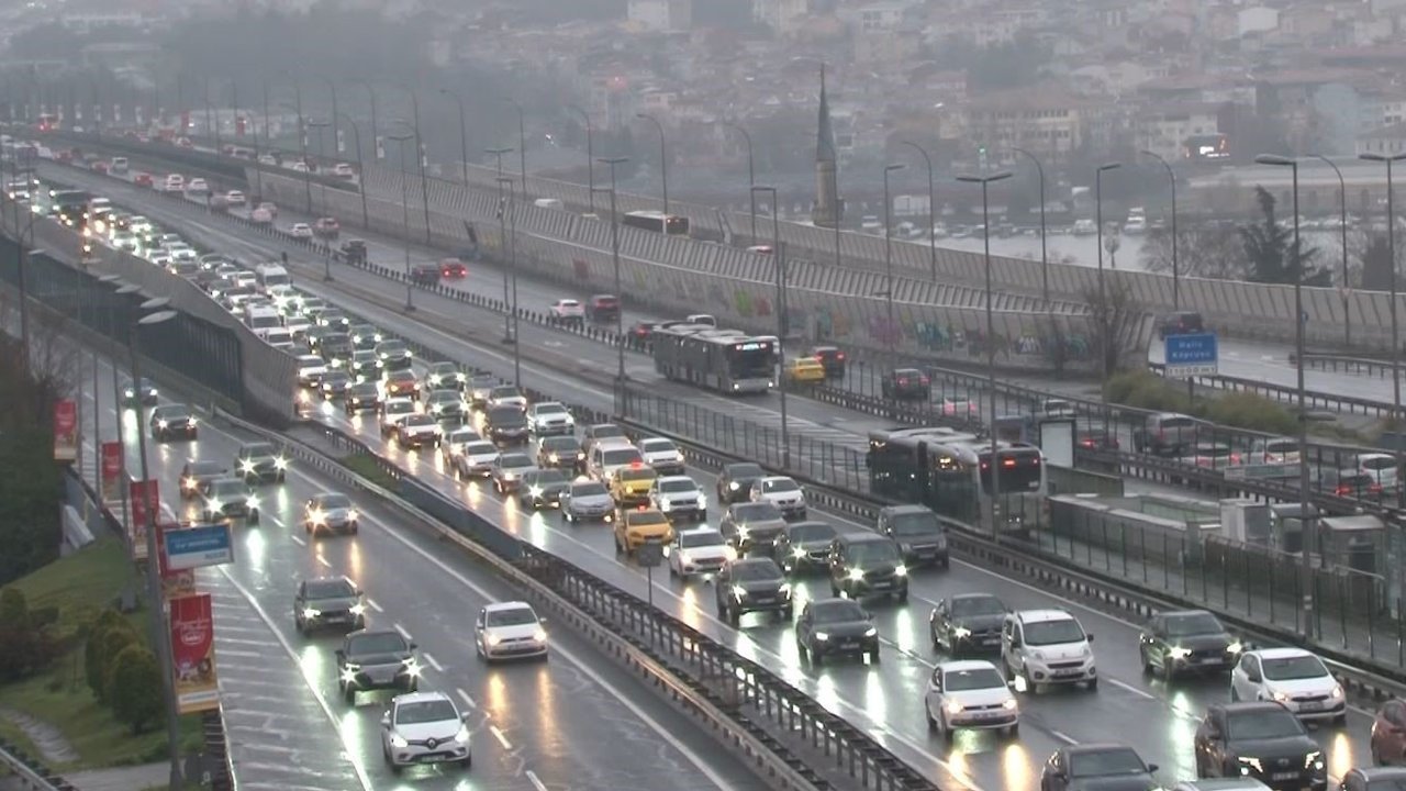 İstanbul'da Bayram Dönüşü Trafiği Yüzde 60'a Dayandı! - Akdeniz Haber, Akdeniz Haberleri, Akdeniz Gündem | Akdeniz Gazetesi