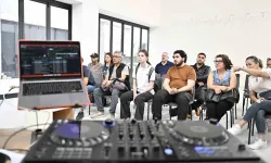Antalya, Muratpaşa’da DJ’lik kursuna yoğun ilgi