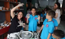 Adana'da, Küçük öğrenciler, unutulmaya yüz tutan geleneksel el sanatlarıyla tanıştı