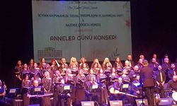 Adana'da, Anneler Günü konseri verildi