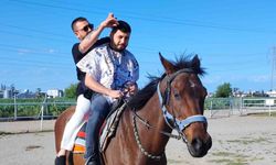 Adana'da, At üzerinde tıraş