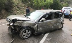 Burdur'da devrilen otomobildeki bebek öldü