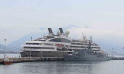 Turizm kenti Alanya’ya 180 turist gemiyle geldi