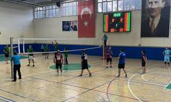 OSMANİYE'DE KURUMLAR ARASI VOLEYBOL TURNUVASI BAŞLADI