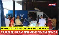 Antalya'da aşevinde hazırlanan aşureler ikram edilmeye devam ediyor