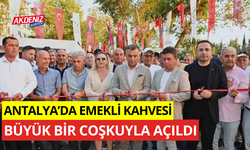 Emekli Kahvesi büyük bir coşkuyla açıldı