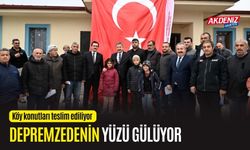 OSMANİYE'DE ANAHTAR TESLİMİ YAPILIYOR, DEPREMZEDENİN YÜZÜ GÜLÜYOR