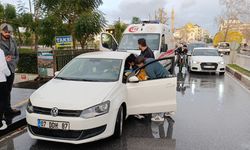 Şoka giren sürücüyü araçtan kimse indiremedi