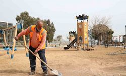 Çocuk oyun parkları zemini zeytin çekirdeğiyle kaplanıyor