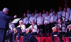 Türk Halk Müziği Topluluğundan doyulmaz konser