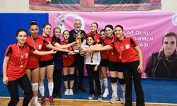 Mürüvvet Başdeğirmen Voleybol Turnuvası’nda Şampiyon Parla Oldu