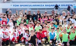 Çocukların turnuvasında başlama vuruşunu Başkan Kotan yaptı