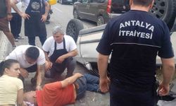 Alanya'da  Kamyonet Kontrolden Çıktı