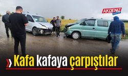 Osmaniye’de minibüs ile ticari araç çarpıştı