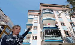 Rus öğretmen Antalya’da varlık içinde yokluk yaşıyor