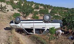 Adıyaman Tut'ta Otomobil Takla Attı