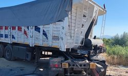 Adıyaman'da Feci Kaza: Tır ile Beton Mikseri Çarpışt