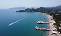 Akdeniz Sahillerinde Tatil Ateşi Yükseliyor: Bodrum ve Kemer Doldu Taştı
