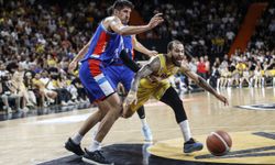 Anadolu Efes Zorlu Mücadeleyi Kazandı, Yarı Finale Yükseldi