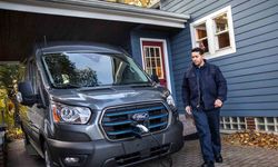Ford Transit 60 Yılı Devirdi: Türkiye'deki Üretim Gururu Devam Ediyor