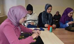 Hasan Celal Güzel Gençlik Merkezi Hem Eğitiyor Hem Sosyalleştiriyor