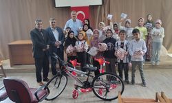 Osmanşye’de 7-10 Yaş Kur’an Kursu Yıl Sonu Programı Coşkuyla Gerçekleştirildi