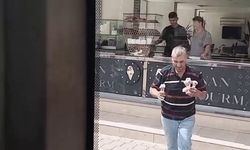 Şoför Sıcaktan Bunalan Çocukların Kalbini Dondurmayla Fethetti