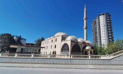 Tarsus'ta Camiden Ses Sistemi ve Elektrik Kablosu Çalındı