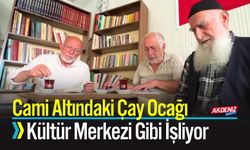 Cami Altındaki Çay Ocağı Kültür Merkezi Gibi İşliyor