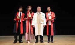 ERÜ Edebiyat Fakültesi 38. Dönem Mezunlarını Verdi