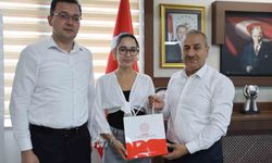 Karabük'ün Gururu Dilay Savcı, "15 Temmuz" Slogan Yarışmasında Türkiye Birincisi