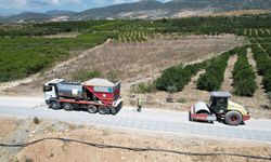 Mersin Akdeniz’de Kırsal Mahallelere Yol Desteği