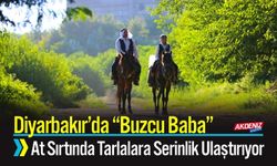Diyarbakır’da 'Buzcu Baba' At Sırtında Tarlalara Serinlik Ulaştırıyor