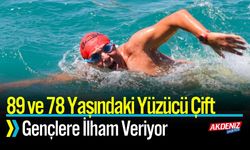 89 ve 78 Yaşındaki Yüzücü Çift Gençlere İlham Veriyor