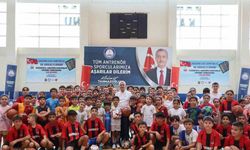 Şahinbey Belediyesi'nden Öğrencilere Spor Desteği