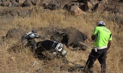 Pikap Motosiklete Çarptı: 1’i ağır 2 yaralı