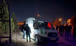Aracını çıkarmak isterken başına saçma isabet etti