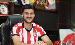Sivasspor, Yusuf Cihat Çelik'i Kadrosuna Kattı