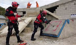 Van Depreminin Yıl Dönümünde Gerçeğini Aratmayan Tatbikat