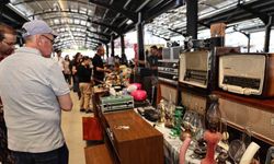 Antika Pazarı'nda Nostaljik Buluşma