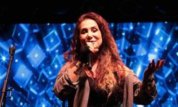 Sanatçı Rojin, Sevenleriyle Buluştu