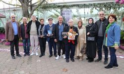 Emekli Öğretmen, 50 Yıl Önceki Öğrencileriyle Buluşması