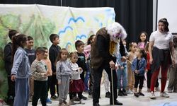 Kartepe'de Hem Yetişkinler Hem Çocuklar Tiyatroya Doydu